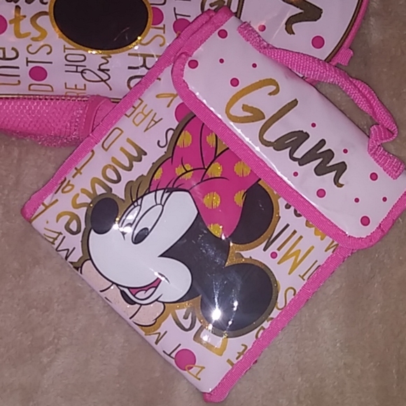 Disney Minnie Mouse 4 piece backpack and lunch set - Picture 2 of 5